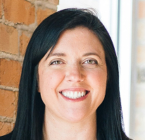 Ritratto di Sophie Hartwell, responsabile del supporto clienti del team di assistenza